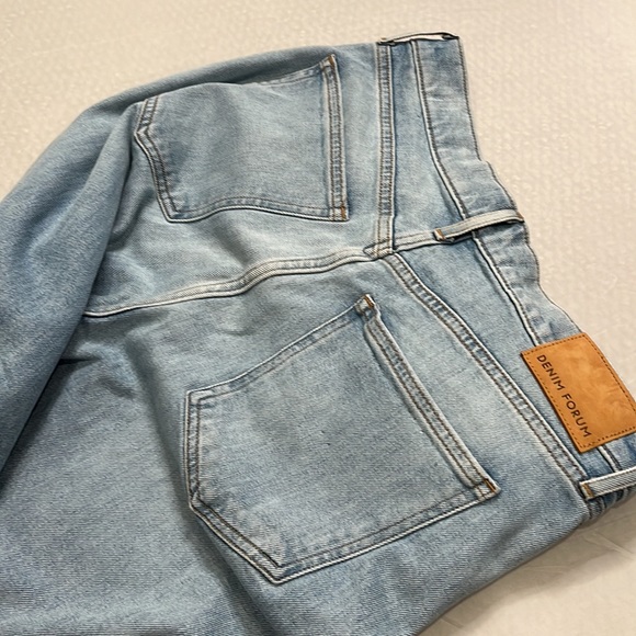 aritzia denim forum T he Marianne Mid Rise Loose Flare 32l size 28 and size 30 - Picture 8 of 8